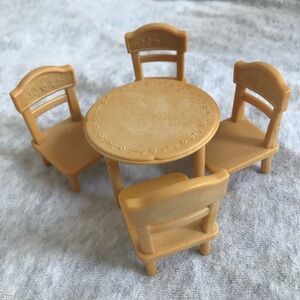 Calico Critters Sylvanian Families Round Dining Table & 4 Chairs New Furniture